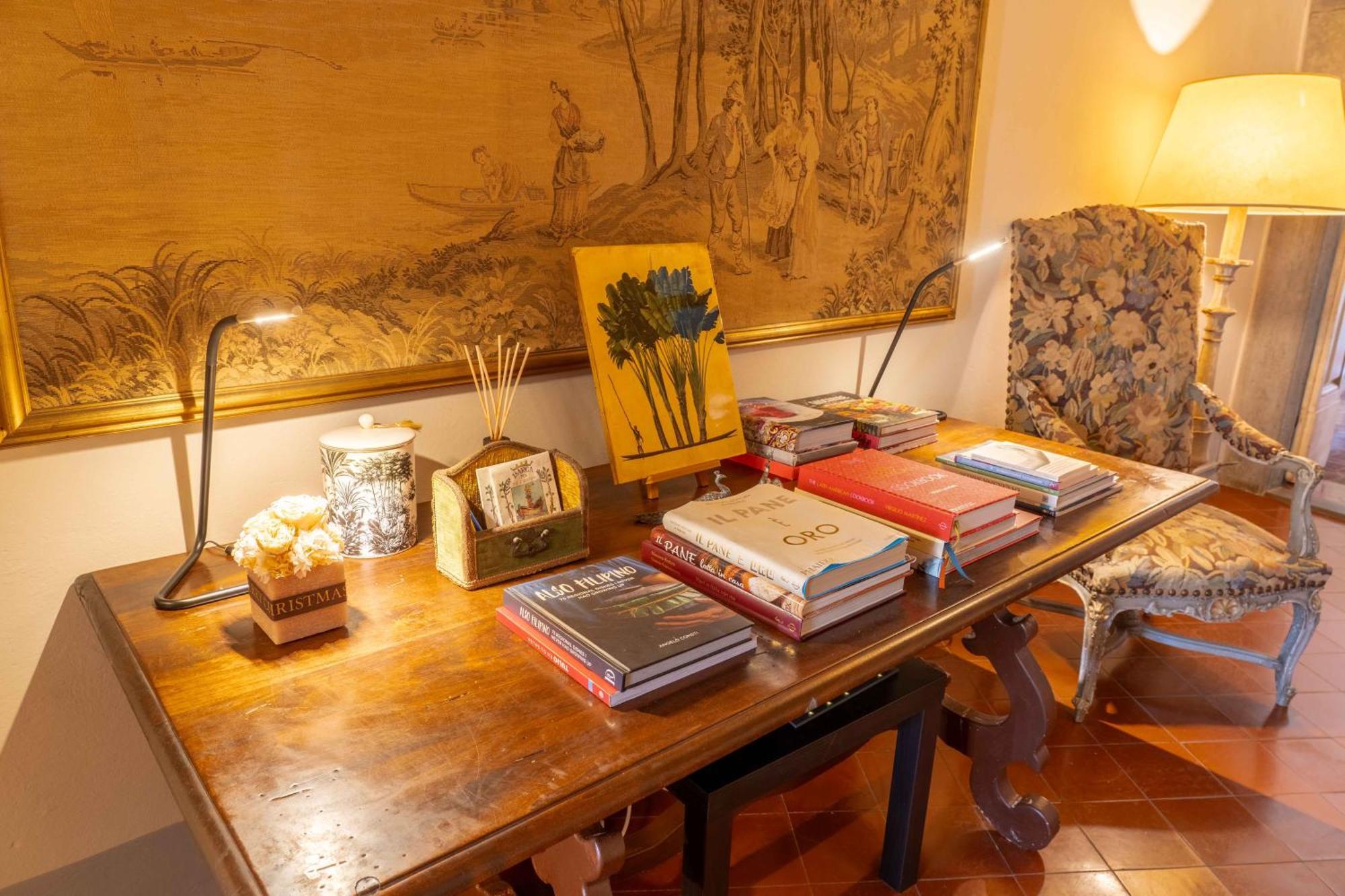 Luxury Apartment Angelio Barga Kültér fotó